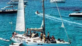 Expérience de navigation à Ibiza ; Es Vedra au coucher du soleil