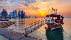 Doha: Crociera tradizionale in Dhow al tramonto con servizio di prelievo e rientro