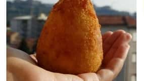 Catania: Gastronomic Tour with Breakfast and Wine Tasting