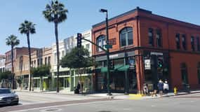Los Angeles: Old Pasadena Food Tasting Walking Tour