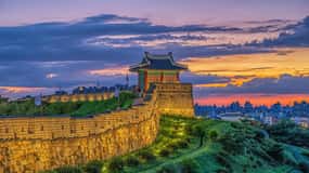 From Seoul: Suwon Hwaseong Fortress & Folk Village Tour
