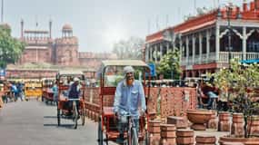 Delhi: Old Delhi Tour with Rickshaw Ride and Hotel Pickup