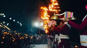 Haridwar: Ganga Aarti Ceremony Tour at Har Ki Pauri Ghat