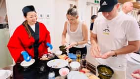 Naha Makishi Public Market : Sushi making experience
