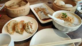 Beijing: Dim Sum Breakfast & Hutong History Tour