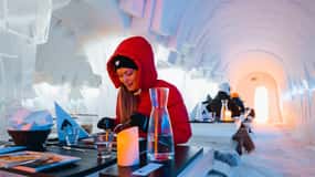 Rovaniemi: Tur på snöhotellet och middag på isrestaurangen