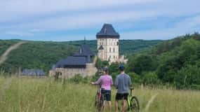 E-Bike Tagestour ab Prag: Die mächtige Burg Karlstejn