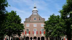 The Hague: Courtyard Walking Tour
