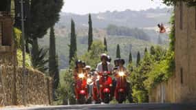 Florence/Badesse: Tuscany Group Vespa Tour with Wine Tasting
