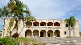 De Punta Cana: Excursão de 1 dia a Santo Domingo com almoço