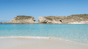 O melhor de Comino em um piscar de olhos: passeio de barco pelas cavernas, enseadas e praias