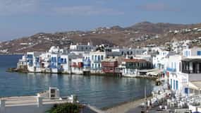 7 Day Escape Trip to Santorini and Mykonos from Athens