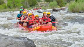 Cañon City: Bighorn Rafting With Lunch, Wetsuit and Photos