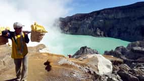 From Malang/Surabaya: 2-Days Tour Mt. Bromo Ijen Blue Flames
