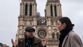 Paris : Visite extérieure de Notre-Dame, accès aux cryptes et croisière fluviale