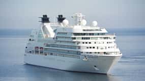 Amsterdam: Privé transfer van en naar de cruisehaven - VIP
