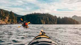 Telegraph Cove: passeio noturno de caiaque de 2 horas
