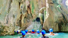 Benahavís: Aventura de Barranquismo Guiada (Paseo Fluvial de Benahavís)