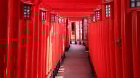 Naha: Guided E-Bike Tour of the 12 Zodiac Temples