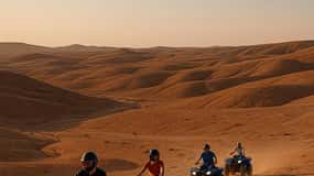 Da Marrakech: Cena nel deserto di Agafay con giro in quad e cammello