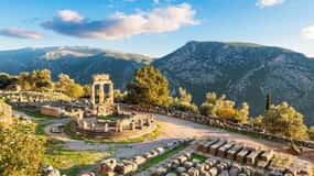 Thermopylae, Meteora and Delphi Full Day Tour