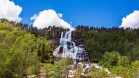 Bergen: Hardangerfjord Waterfall Safari Tour