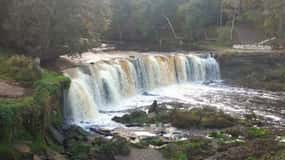 Entdecke Estland-Autotour von Tallinn nach Keila-Joa Waterfal