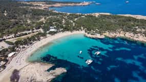 From Sant Antoni: round trip by boat to Cala Conta or Cala Bassa