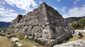 Nafplio: pyramid, castles & major attractions of Argolis