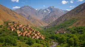 Marrakech: Wasserfall-Wanderung im Atlasgebirge und in den Tälern mit Mittagessen