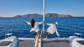 Santorini: Caldera Classic Catamaran Cruise w/ Meal & Drinks