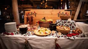 Krakow: Polish Folk Night with Dinner and Unlimited Drinks