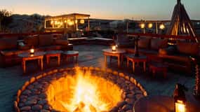 Desierto de Agafay: Paseo en camello al atardecer, cena marroquí y espectáculo