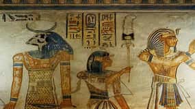 Luxor: Valley of the Kings and Queens Guided Tour with Lunch