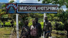 Fidji : Visite de la piscine de boue et de la source thermale de Tifajek