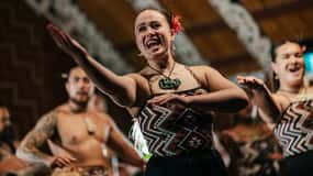 From Auckland: Rotorua Te Puia, Haka & Polynesian Spa Tour