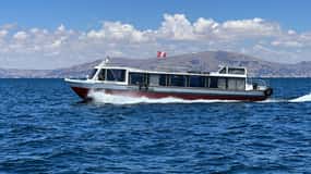 Puno: Lago Titicaca com Uros e Taquile Speedboat Tour
