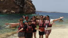 Gozo: 1 ora di kayak + tour delle grotte + rientro dalla Laguna Blu