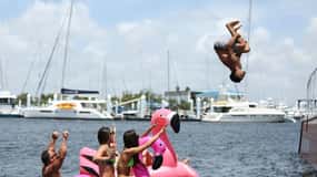 West Palm Beach: Sip & Dip Cruise