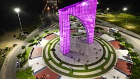 Наслаждайтесь футбольным матчем на стадионе в Барранкилье