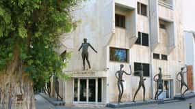 Paphos: Divided Nicosia (North Cyprus walk in) and Larnaca