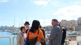 Heraklion: Family Zorba Treasure Hunt with Food Stops