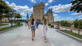 Madrid: Segovia y Ávila Día Completo con Entradas Alcázar y Muralla