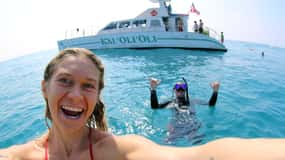 Oahu: Whales Dolphins Snorkeling Cruise with Hawaiian Meal
