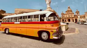 Malta: 5 hr Vintage Bus Tour - Mdina & Blue Grotto inc. food