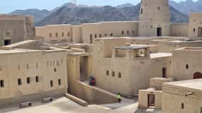 Full-Day to Nizwa Market & Fort-Jabreen Castle-Bahla Fort