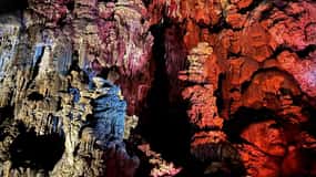 Taxco: Journey through Grutas de Cacahuamilpa