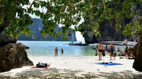 Krabi: Hong & Paradise Island Odyssey by Speedboat