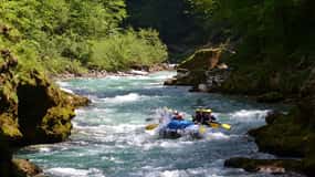 Adventurous rafting tour on the Salza - pure whitewater action!