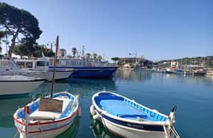 imagem n.3 de De Marselha: Excursão de meio dia a Cassis e Aix-en-Provence atividade em Cassis, carregada pelo fornecedor